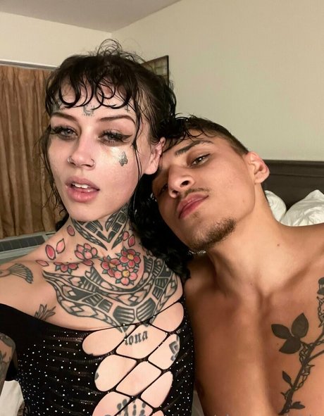 vixxensuicide pornstar top photo