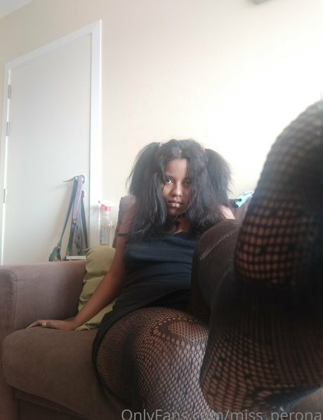 miss perona naked star photo