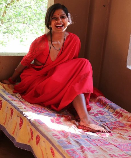 Khyatishree nice actress pic