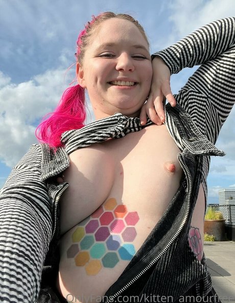 kitten amourfree star best pics