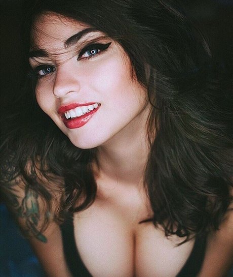 Nastya Polyakova model naked img