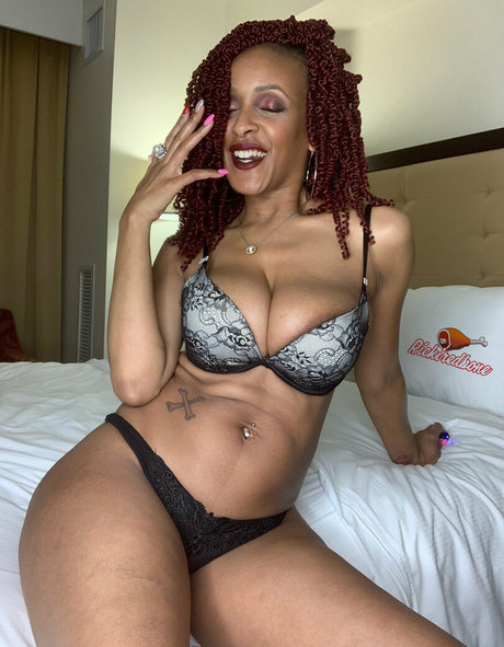 freephysique2u pornstar naked pic