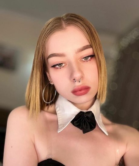 Annelitt star porn galleries