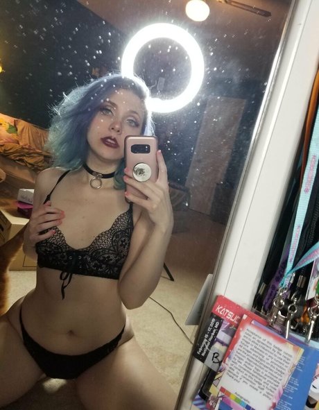 milkydesserts star naked galleries