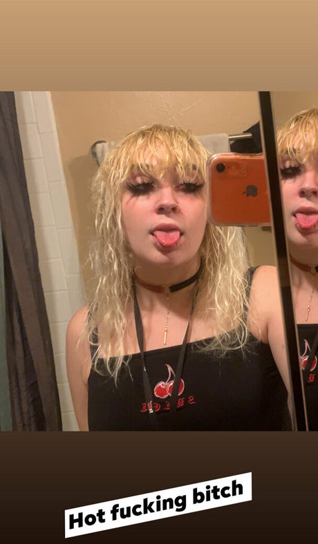 beautifulychaotic model nude picture