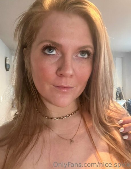 nice spice nude model img