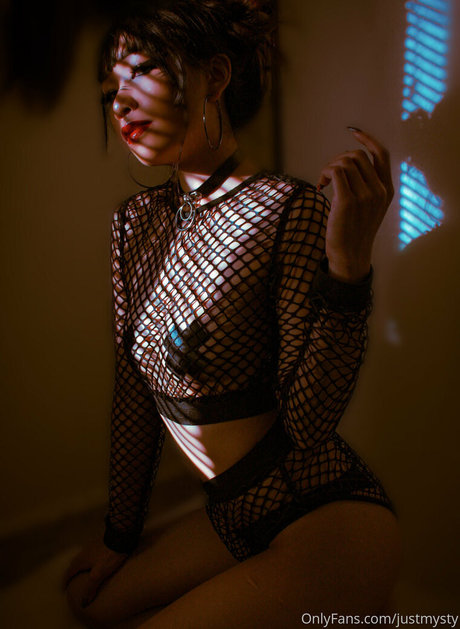 justmysty erotic model pictures