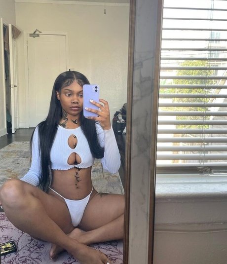 Sharondaduhdon perfect actress image