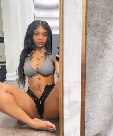 Sharondaduhdon model naked gallery