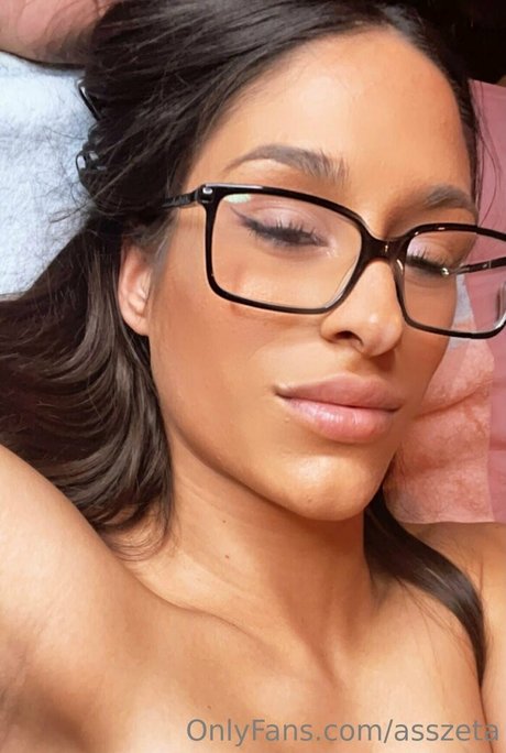 asszeta model free image