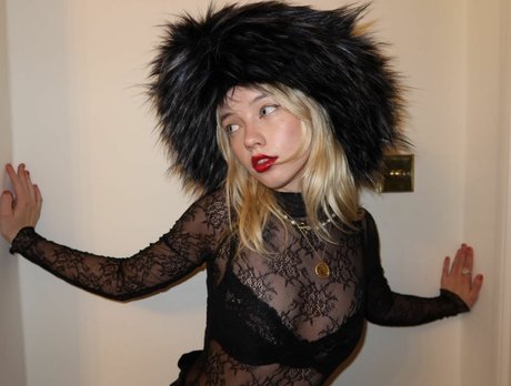 Lola Clark perfect actress image