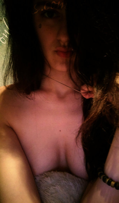 kalliskyfree hot actress pics