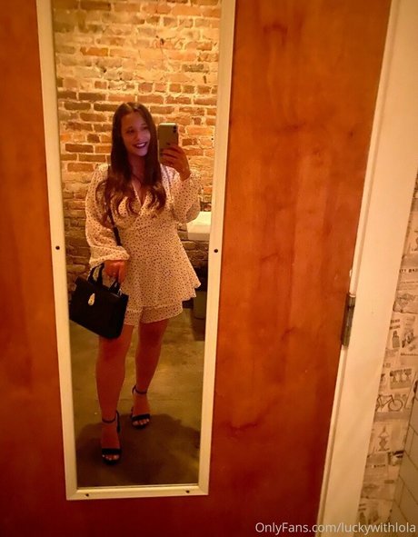 luckywithlola free pornstar photos