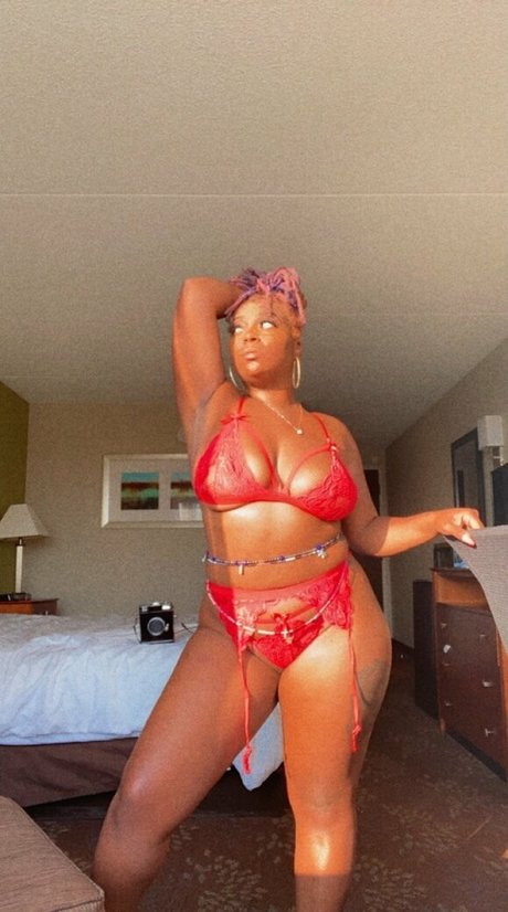 mzstrawberryhenny nice star photo