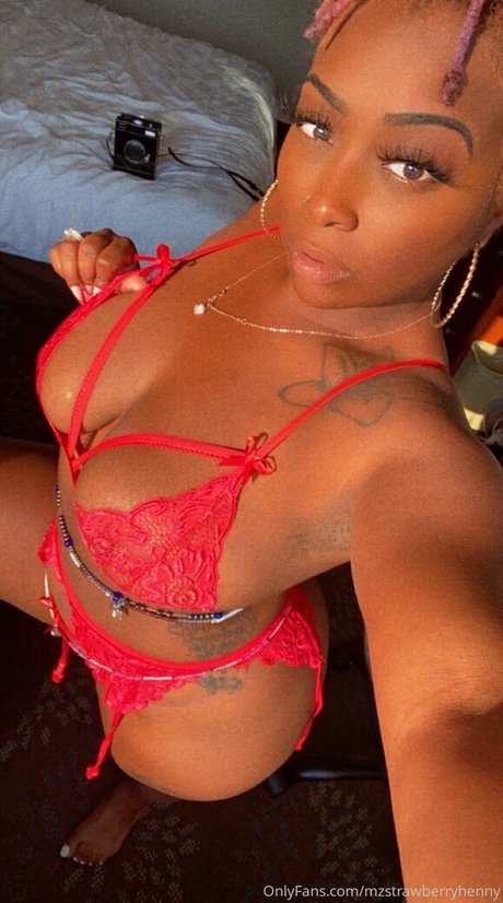 mzstrawberryhenny best model archive