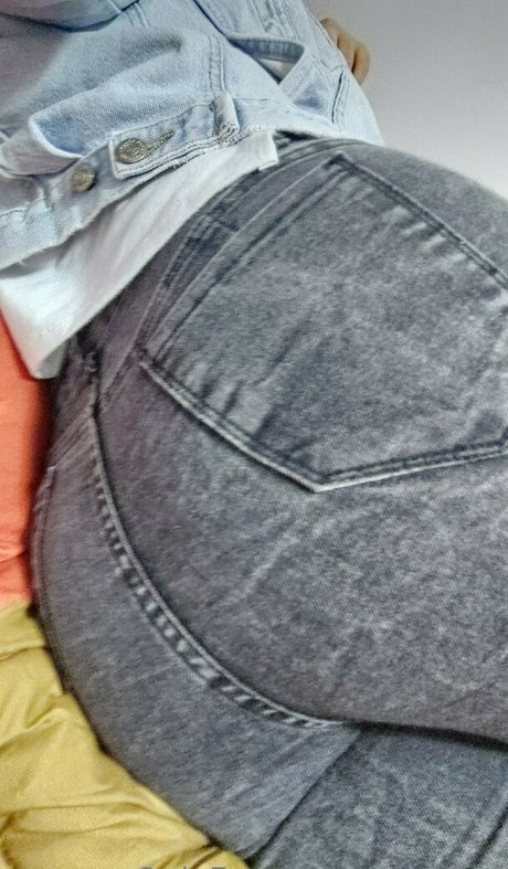 angerca model beautiful photo