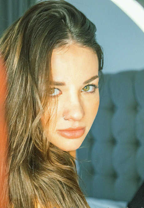 annifrani model exclusive photo