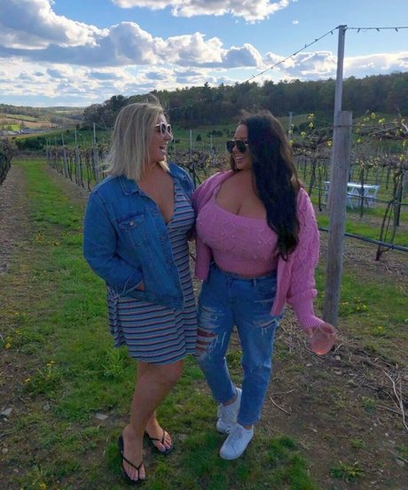 Jenn M nudes model pics