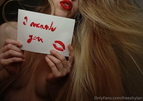 freeshylan naked actress archive