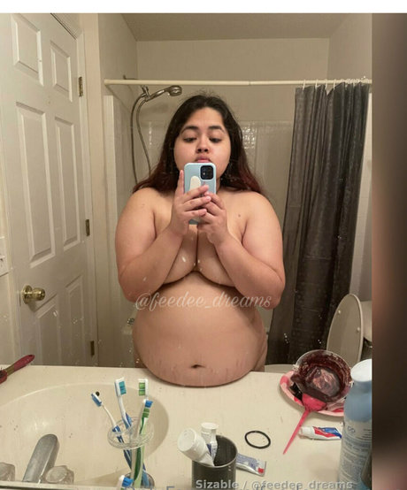 feedee dreams nude pornstar pic