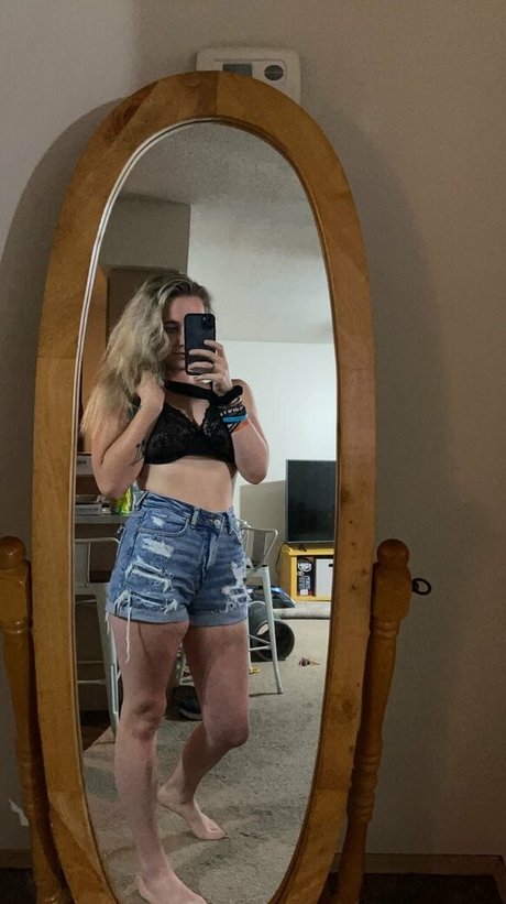 queenbr3399 nude star gallery