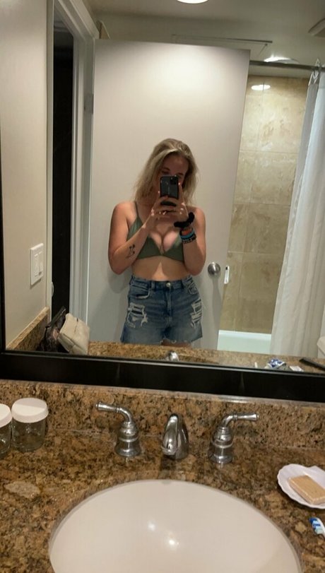 queenbr3399 high quality pornstar photos