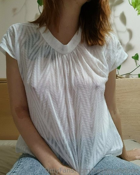 hayleyundone adult actress image