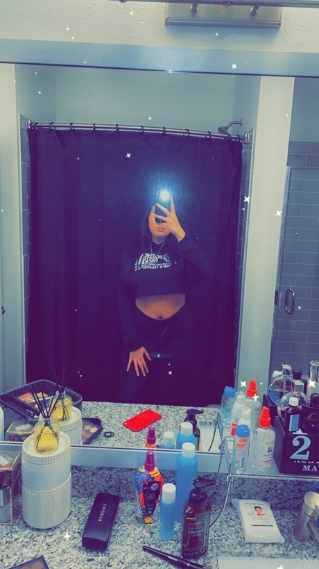 ccalii9403 naked star photo