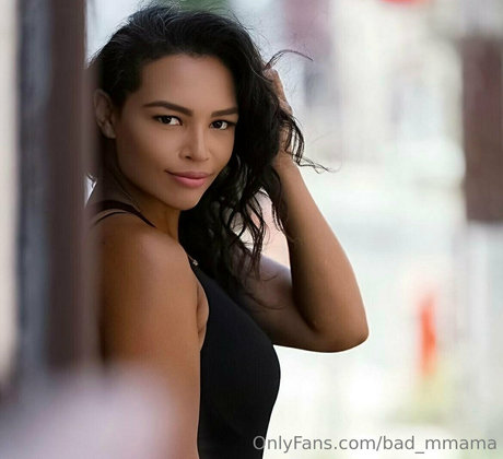 bad mmama nude pornstar image