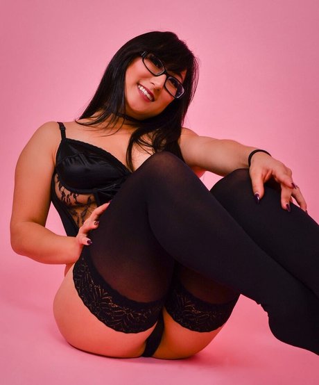 Bitesizedmeg pretty actress img