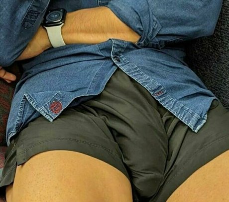 pierrefitchfree model top pic