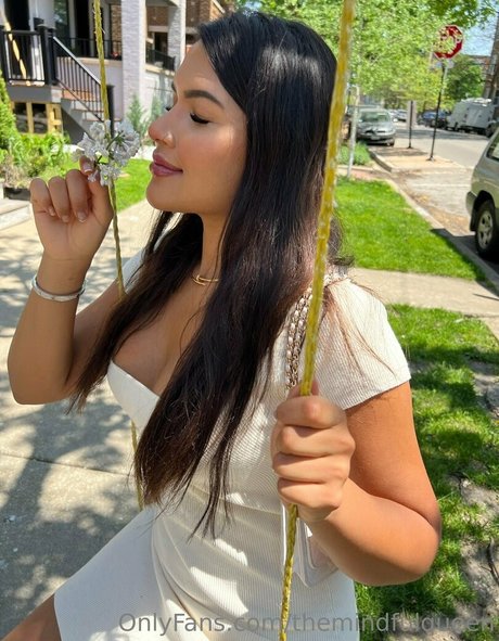 themindfulqueen star nudes pics