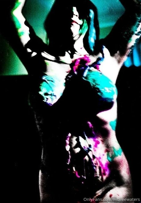 molleewaters nude pornstar photo