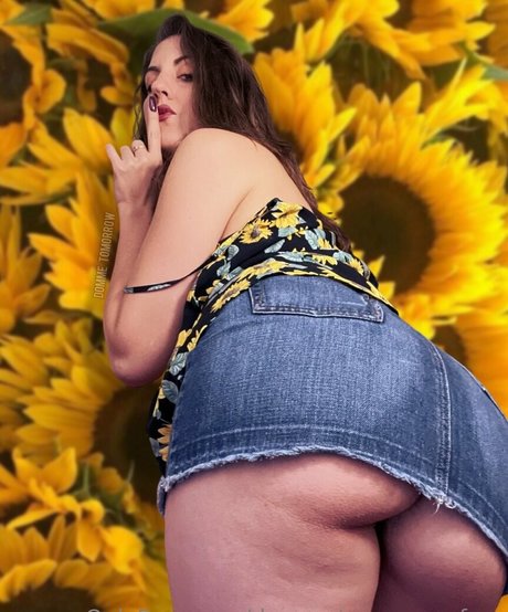 dommetomorrow free nude pornstar picture