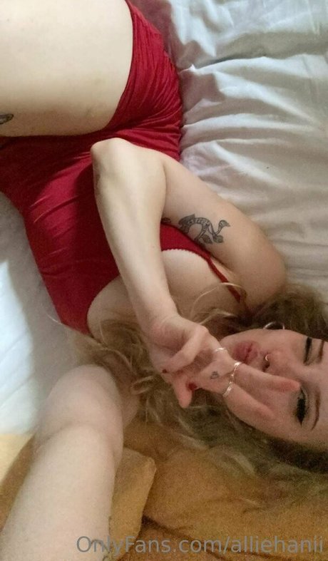 alliehanii free star photos