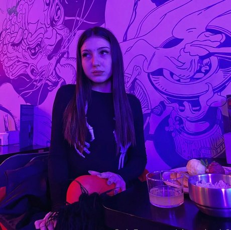 cherrykush6 xxx model picture