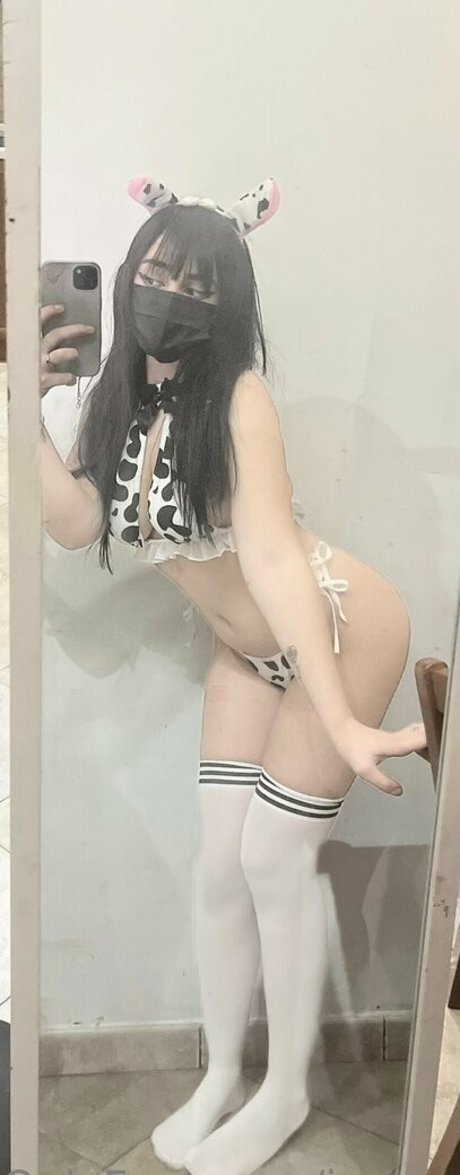 jadewaifu666 model hot image