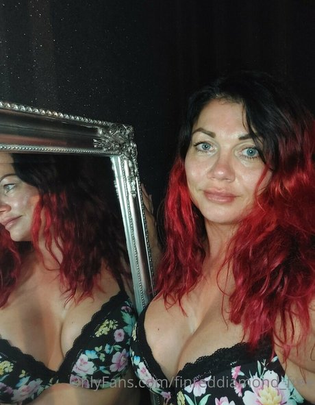 finreddiamond free naked star pics