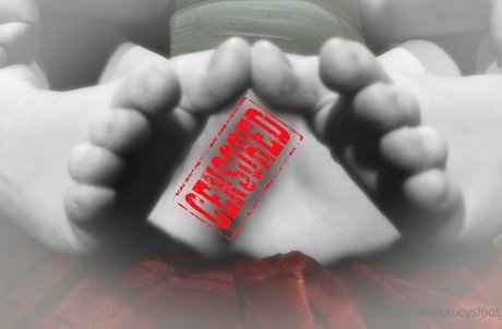 saucysloot model sexy image