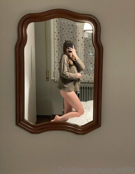 as red99 naked star photo