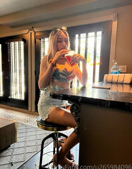 danagorgeus exclusive actress images