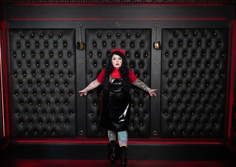 obeyorla star erotic photo