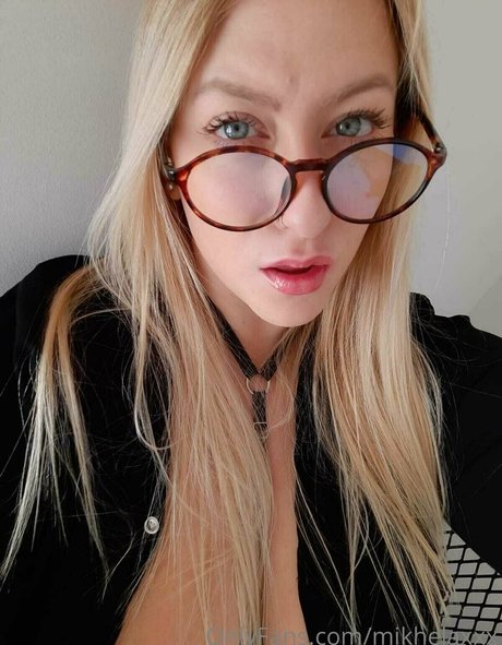 mikhelaxxx nice actress galleries