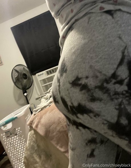 chloeyblack pretty pornstar photos