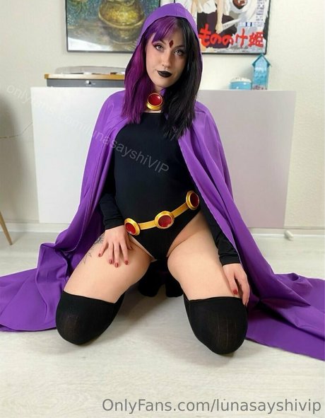 lunasayshivip model erotic pic