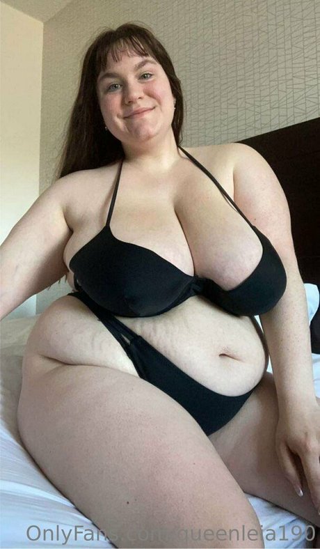 queenleia190 art star pics