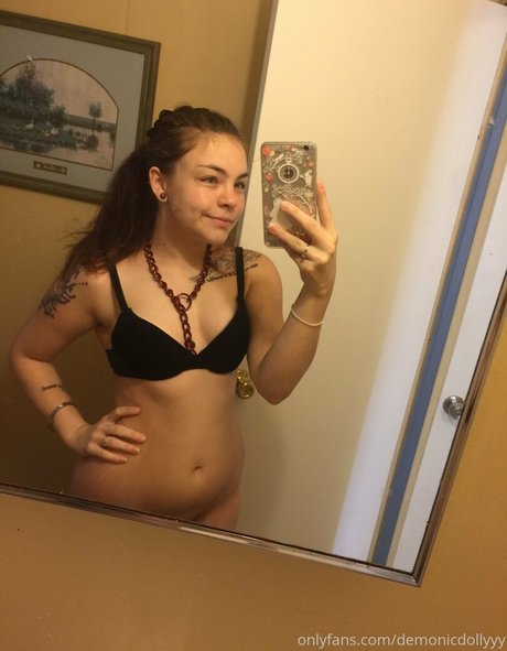 ciricesinsss model high quality photo