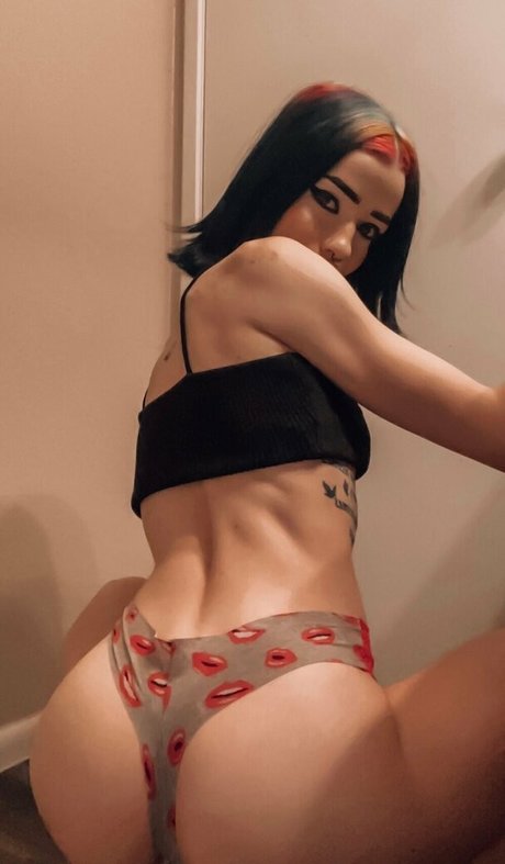 peachysheaa top model img