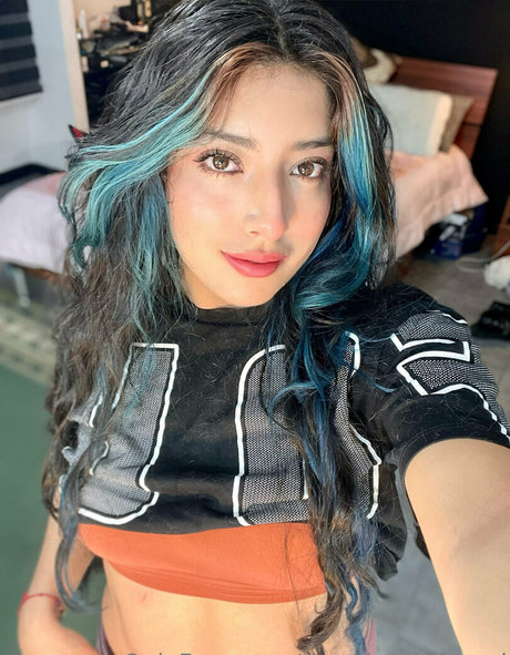 thundergirlfriend beautiful model pic