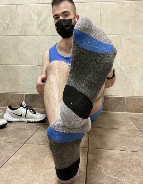 adjectiveotter Profile pic